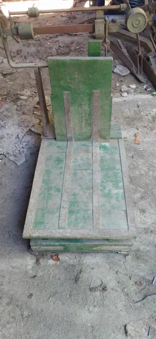 Báscula antigua de pesar sacos