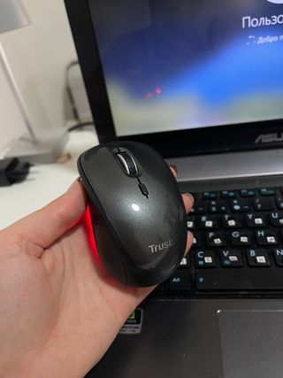 Portátil ASUS i5 - 6GB RAM - NVIDIA