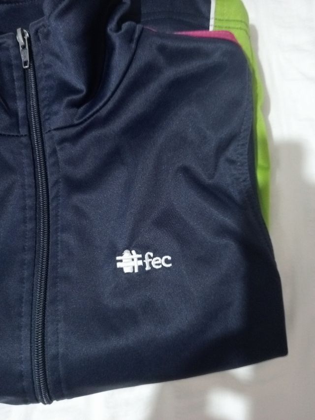 2 Chaquetas Deportivas - Talle 10