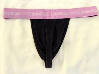Tanga hombre Calvin Klein