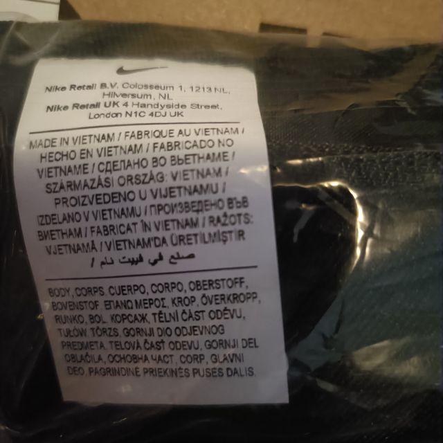 Riñonera Nike negra 8l