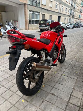 Honda CBR 125R 2004 roja