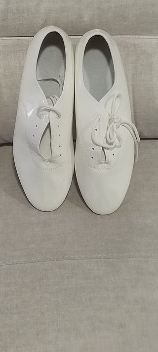 Zapatillas baile salón blancas tipo charol