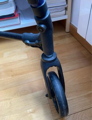 Andador plegable con asiento