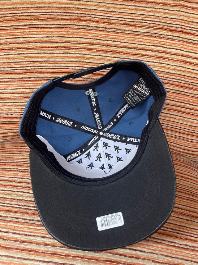 Gorra Plana Azul y Negra