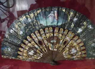 Antigüedades Abaniquera en pan de oro