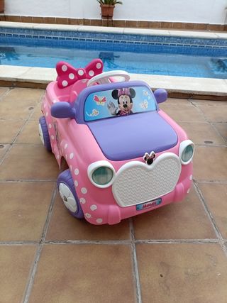 Coche Minnie eléctrico