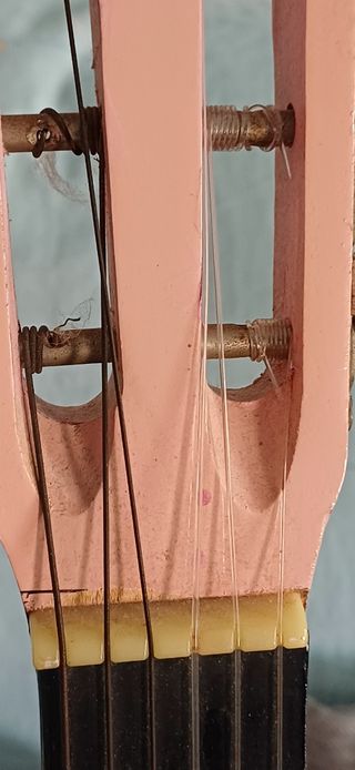 Guitarra rosa + Piano RockJam RJ321