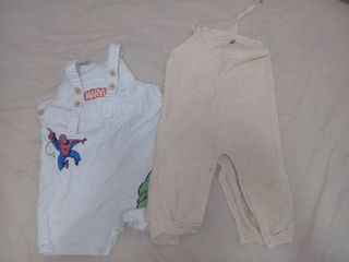 6pantalones bebé 1 año
Y ropita para invierno 