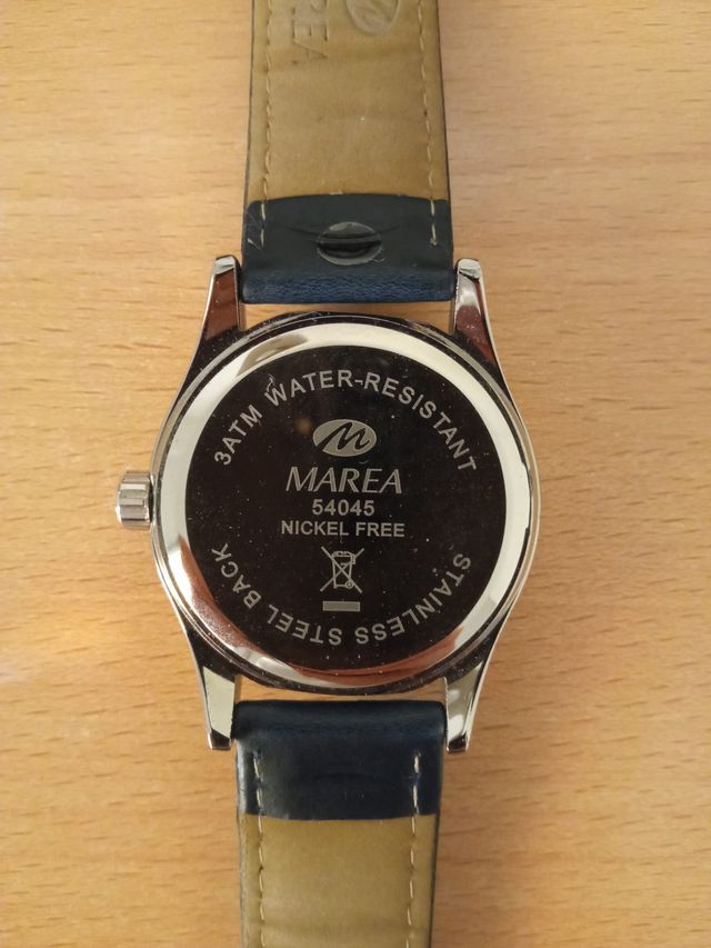 Reloj Marea - Negro y Plata