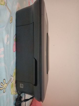 HP Deskjet 2050: Impresora y Escáner
