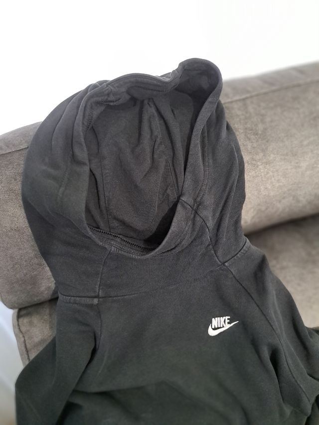 Sudadera Nike negra