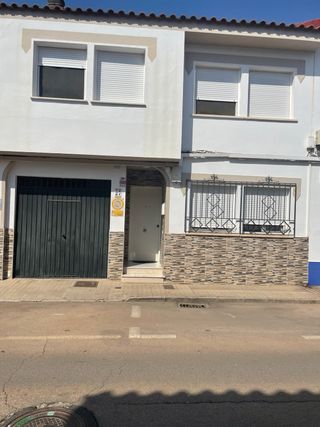 Chalet adosado - 2 plantas