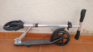 Patinete Plegable color Plateado.