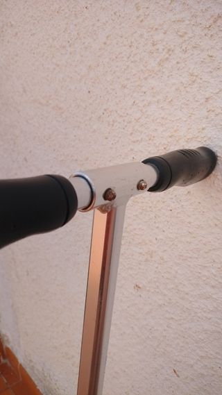 Patinete Plegable color Plateado.
