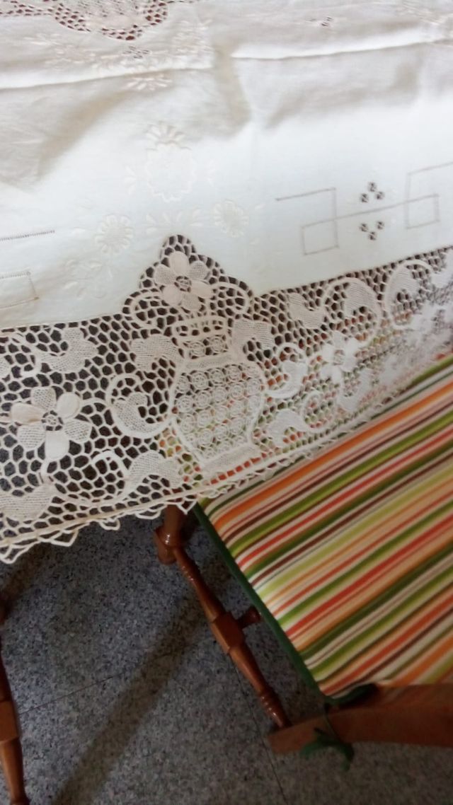 Mantel antiguo de algodón y lino, artesanal