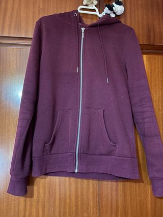Chaqueta de chándal con capucha 