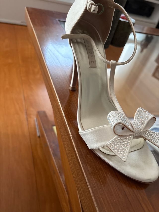 Sandalias Pura Lopez boda raso blanco con Swaroski