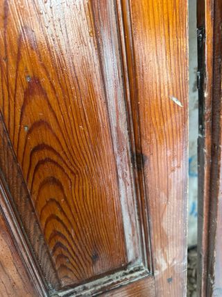 Puertas de madera antiguas altas