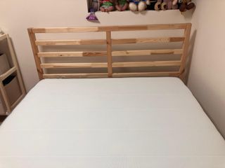 Pack de Cama 140cm + colchón -madera-