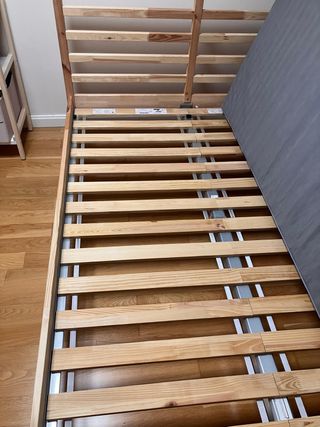 Pack de Cama 140cm + colchón -madera-