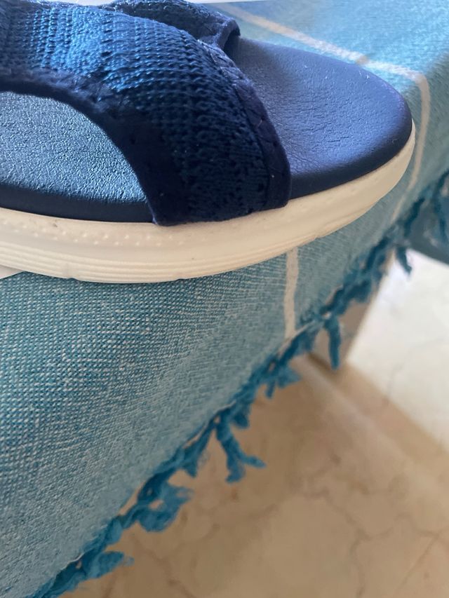 Sandalias azules tejido deportivo