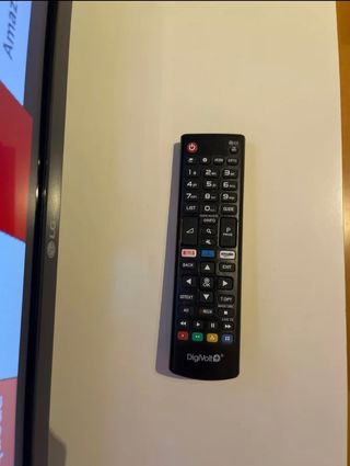 Smart TV LG 43" 4K 43LH590V