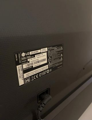 Smart TV LG 43" 4K 43LH590V