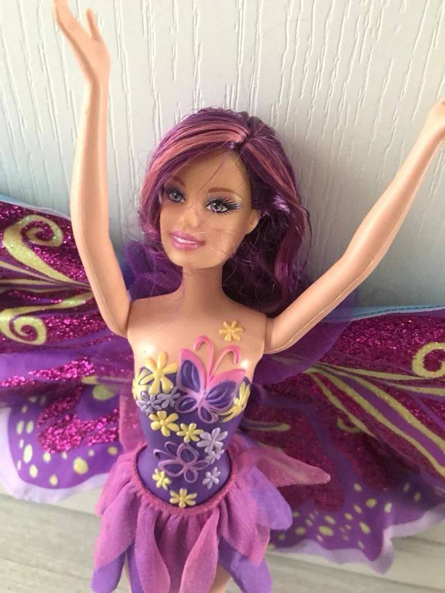 Muñeca Barbie hada mariposa