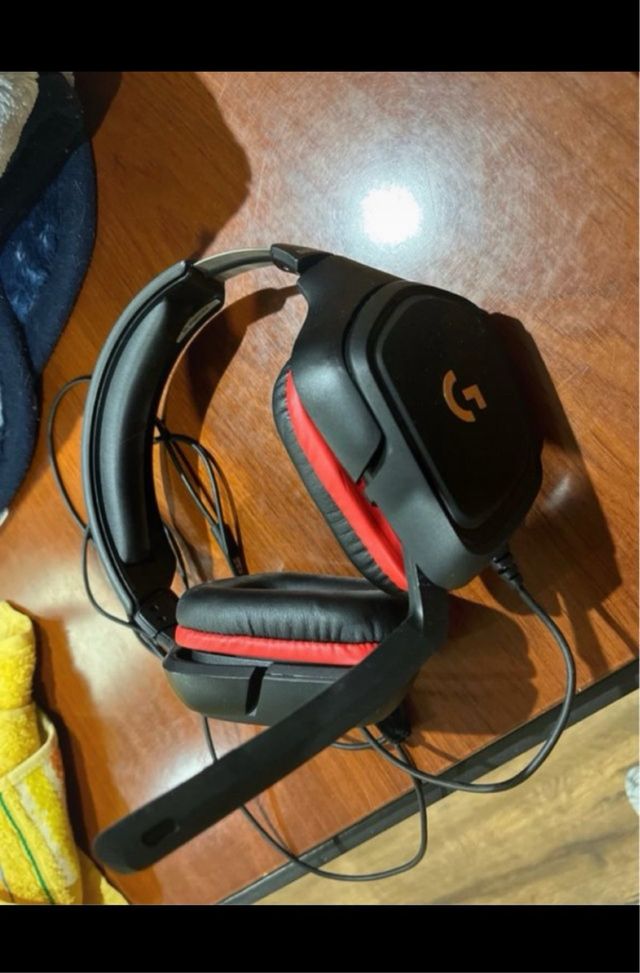 Cascos Gaming - Negro y Rojo