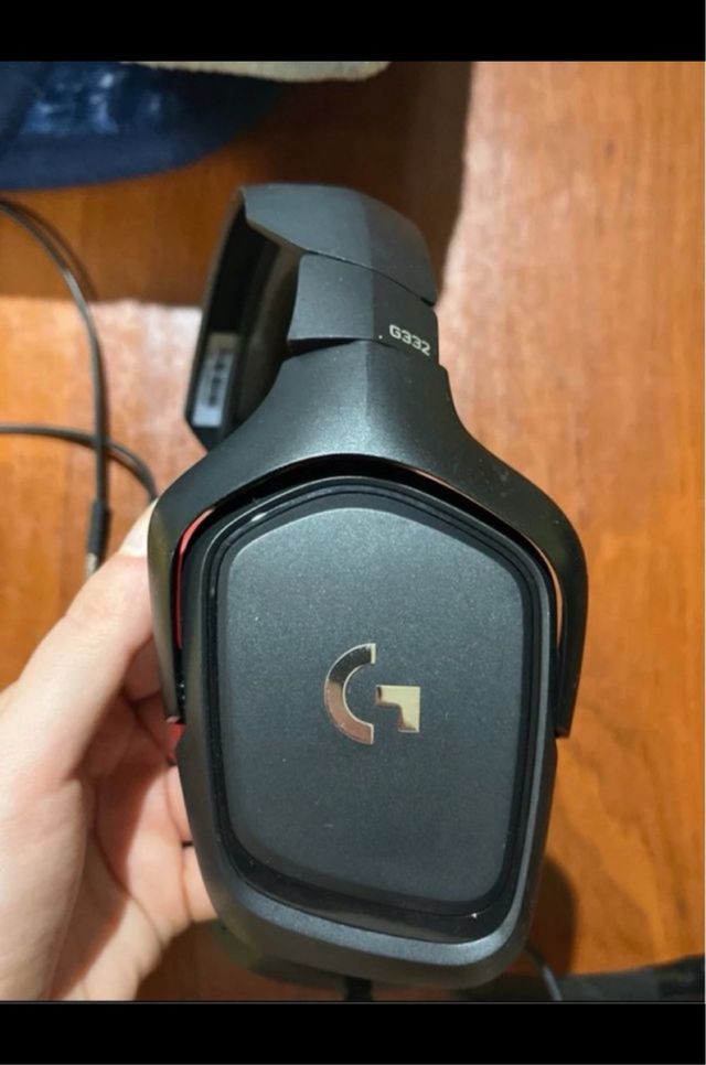 Cascos Gaming - Negro y Rojo