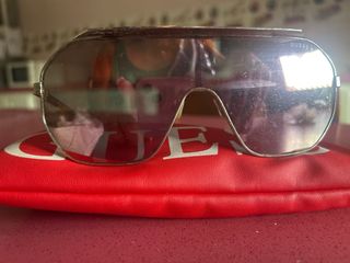 Gafas Guess mujer - verdadera negociable