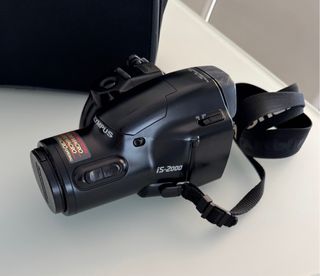Olympus IS-2000: Cámara compacta