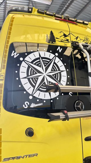 Vinilo brújula camper