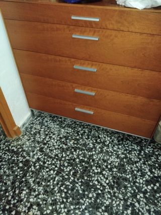 Cómoda 5 cajones madera
