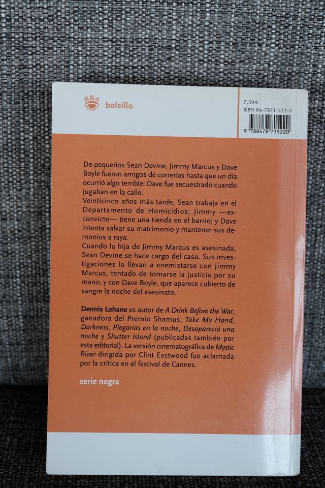 /|||Libro "Mistic River".