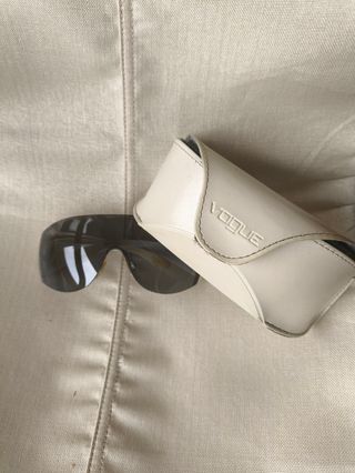 Gafas sol Vogue - oscuras