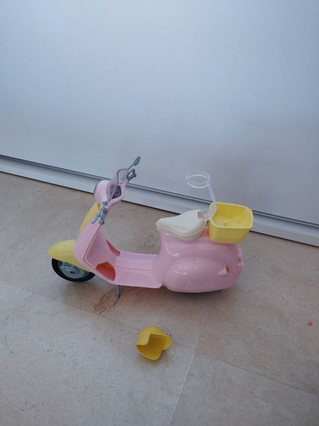 Moto scooter Barbie rosa