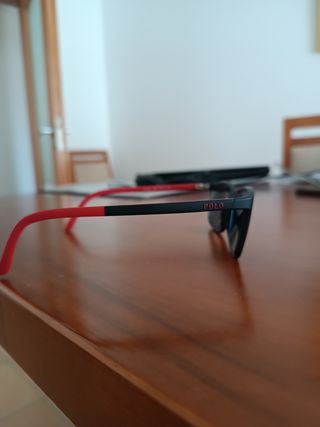 Óculos Polo Ralph Lauren - Pretos c/Vermelho