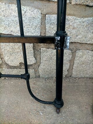 Cabeceros antiguos metal negro-dorado