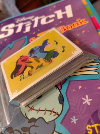 Cambio o vendo cromos stitch.