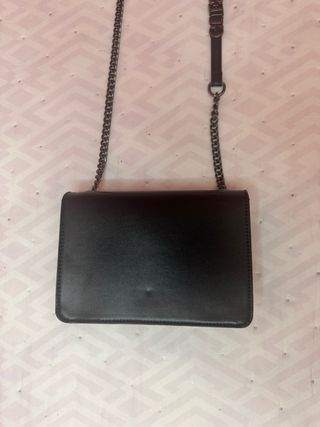 Bolso Guess negro bandolera