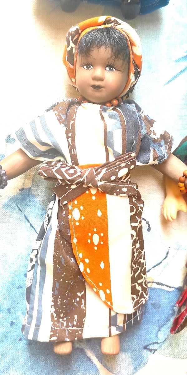 6 Muñecas Porcelana - Vestidos Trajes del Mundo