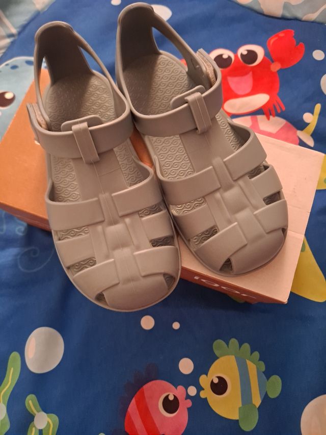 Igor a piedi nudi 27 granchi