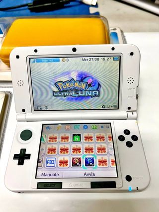 Nintendo 3DS XL bianca nera 64gb con giochi