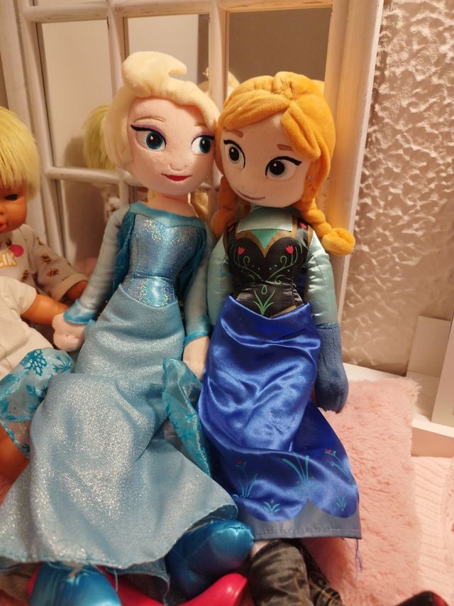 Muñecas Elsa y Anna Frozen
