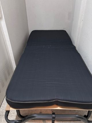 Cama plegable gris - metal