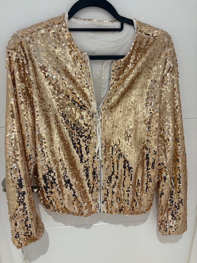 Chaquetilla dorada lentejuelas