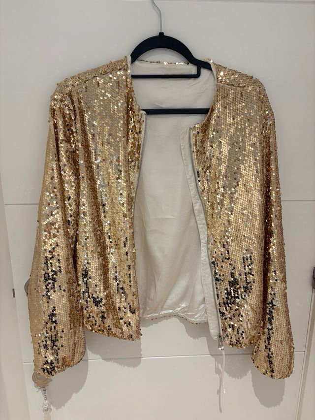 Chaquetilla dorada lentejuelas
