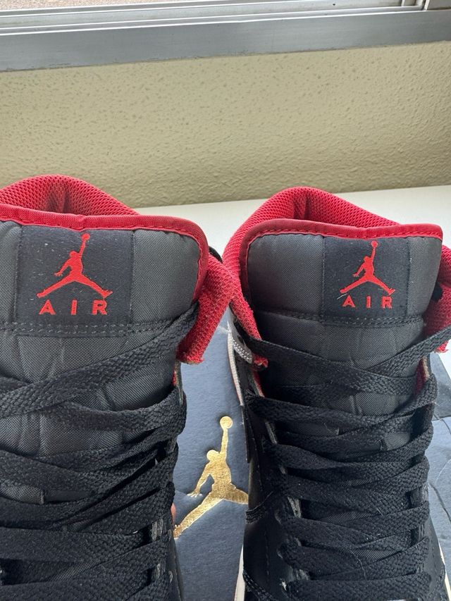 Nike Air Jordan 1 Mid - Gris/Negro